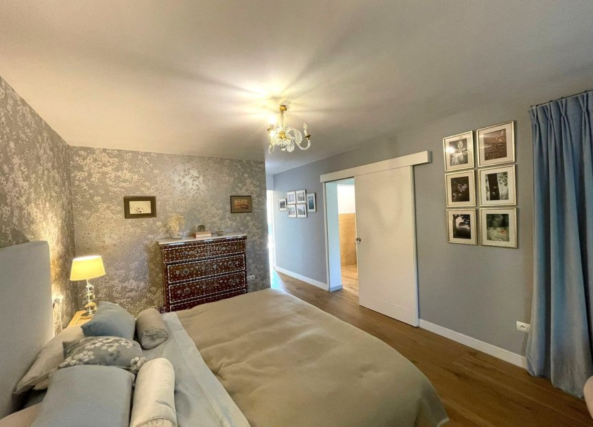 Resale - House - Detached Villa - Estepona - Estepona Centro