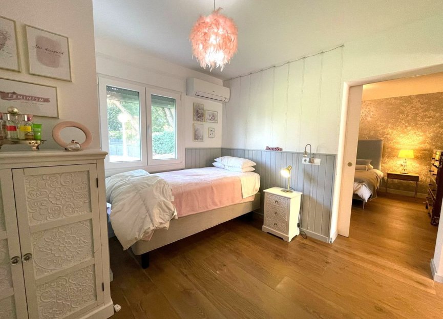 Resale - House - Detached Villa - Estepona - Estepona Centro