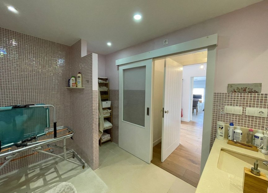 Resale - House - Detached Villa - Estepona - Estepona Centro