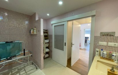 Resale - House - Detached Villa - Estepona - Estepona Centro