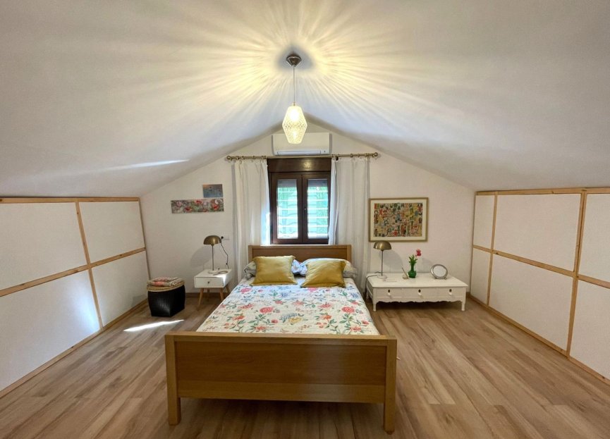 Resale - House - Detached Villa - Estepona - Estepona Centro