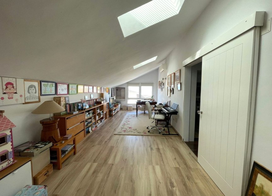 Resale - House - Detached Villa - Estepona - Estepona Centro