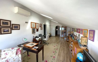 Resale - House - Detached Villa - Estepona - Estepona Centro