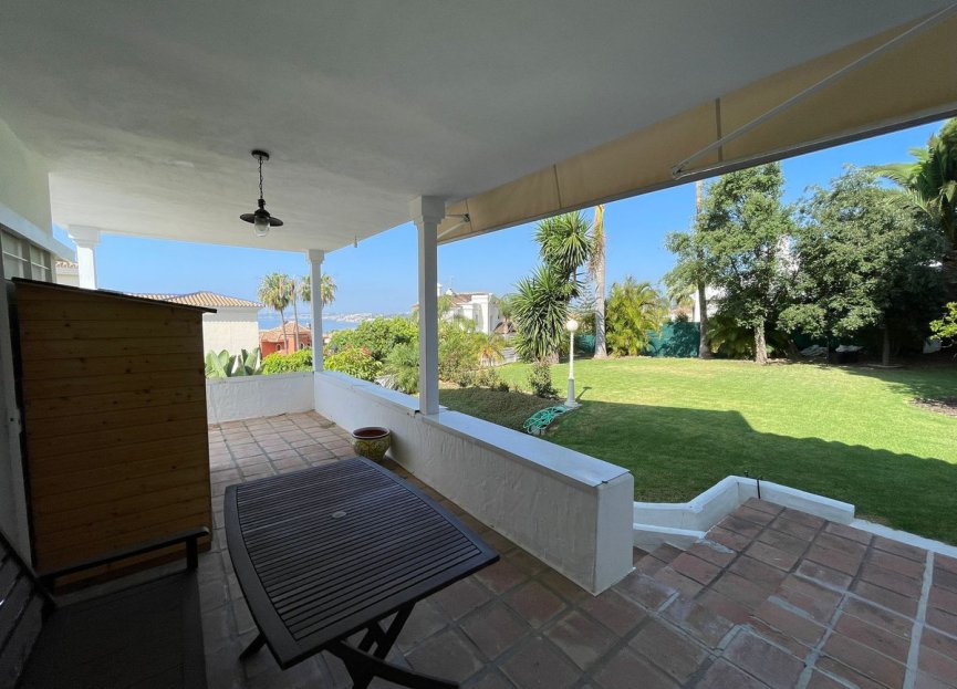 Resale - House - Detached Villa - Estepona - Estepona Centro