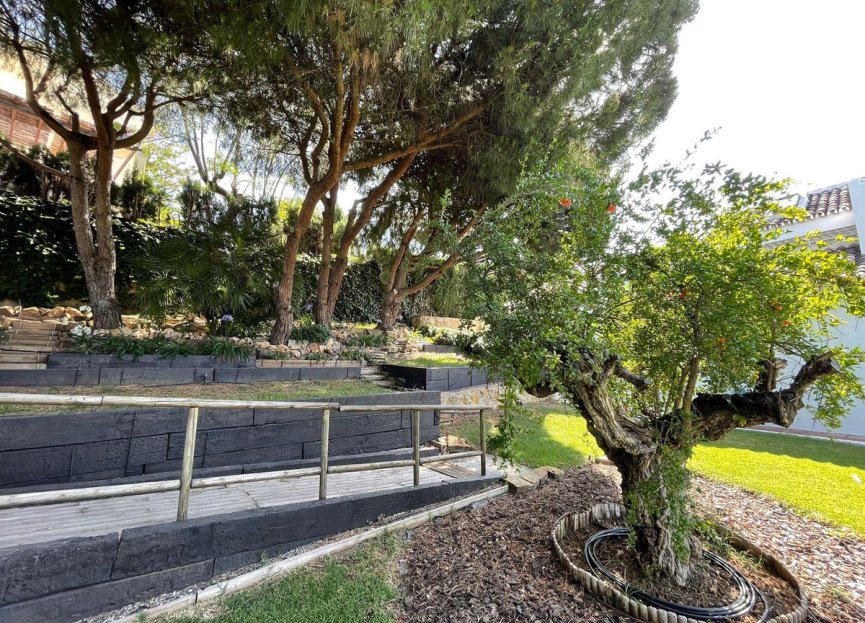 Resale - House - Detached Villa - Estepona - Estepona Centro