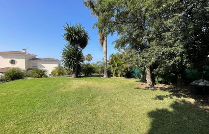 Resale - House - Detached Villa - Estepona - Estepona Centro