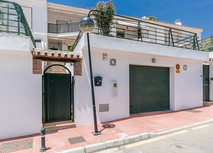 Reventa - House - Townhouse - Benalmádena - Benalmadena Centro