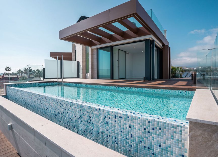 Resale - Apartment - Penthouse - Estepona - Estepona Centro