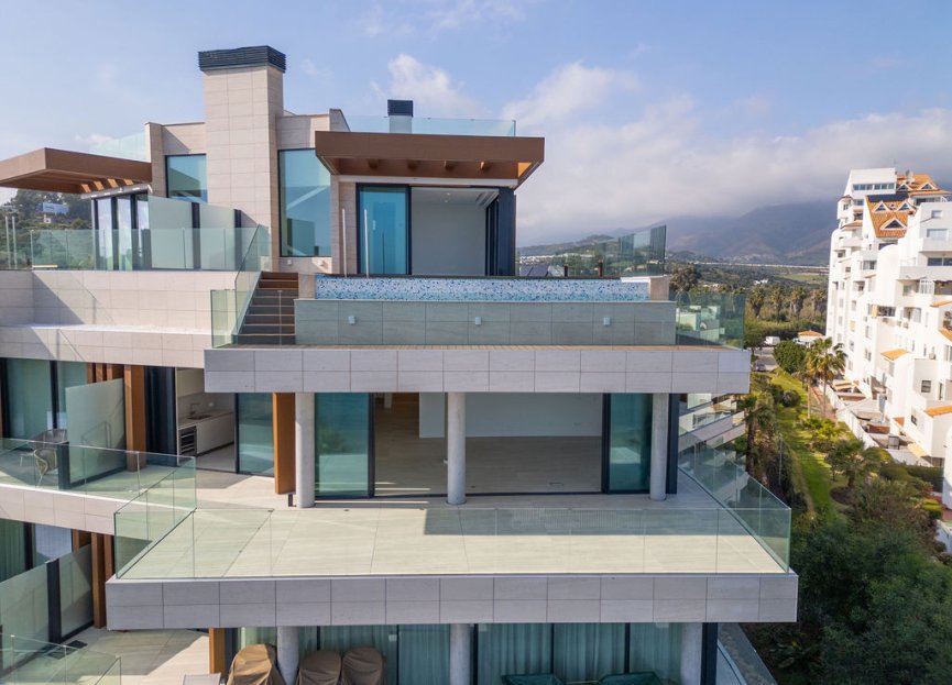 Resale - Apartment - Penthouse - Estepona - Estepona Centro