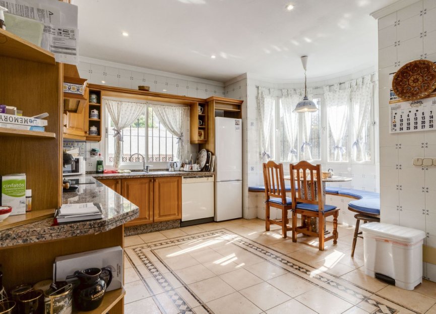 Resale - House - Detached Villa - Marbella - Marbella Centro