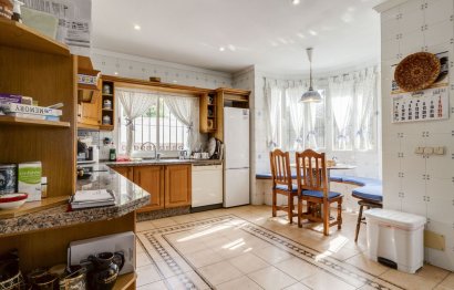 Resale - House - Detached Villa - Marbella - Marbella Centro