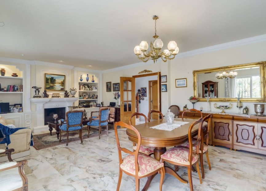 Resale - House - Detached Villa - Marbella - Marbella Centro