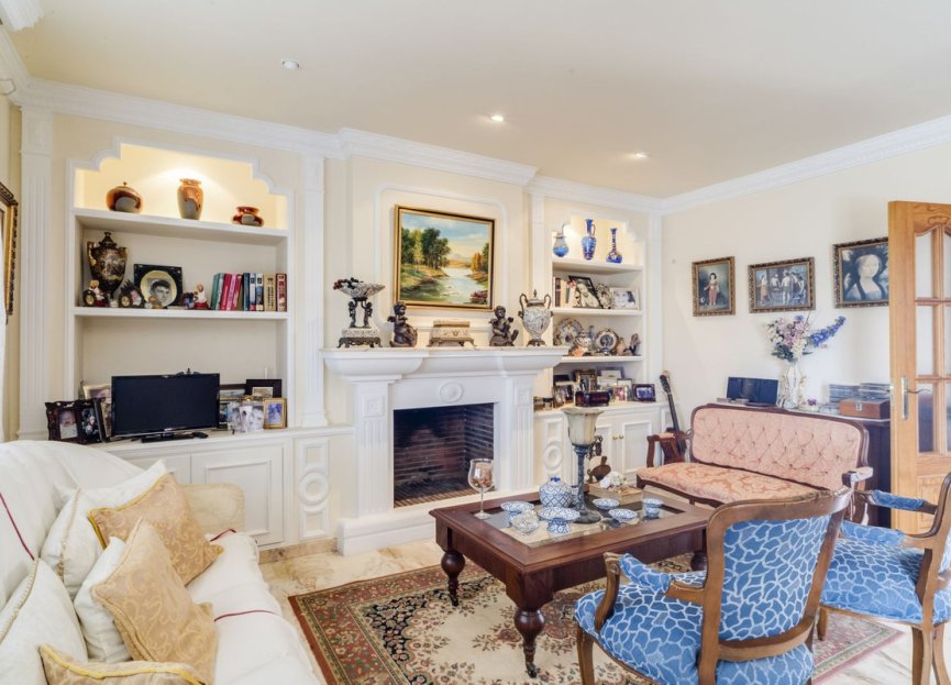 Resale - House - Detached Villa - Marbella - Marbella Centro