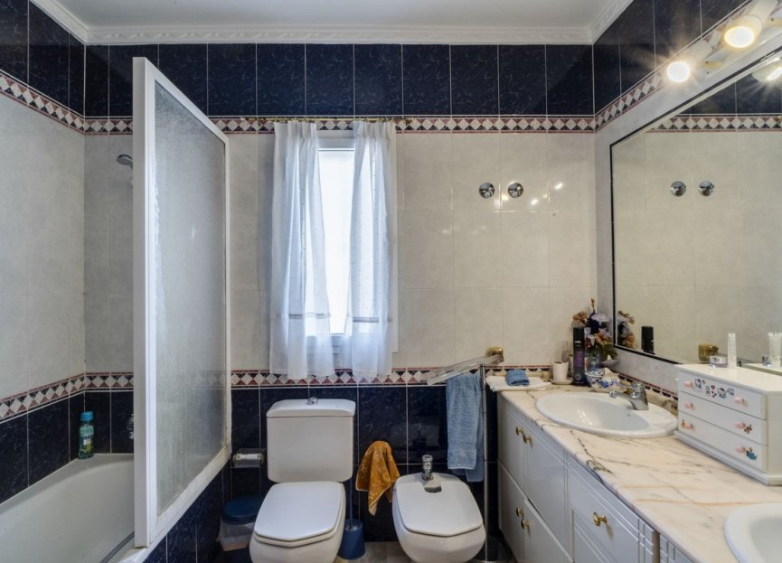 Resale - House - Detached Villa - Marbella - Marbella Centro