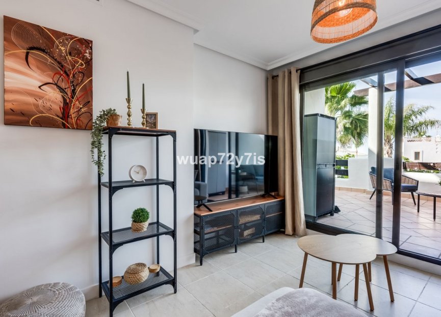 Resale - Apartment - Middle Floor Apartment - Estepona - Selwo