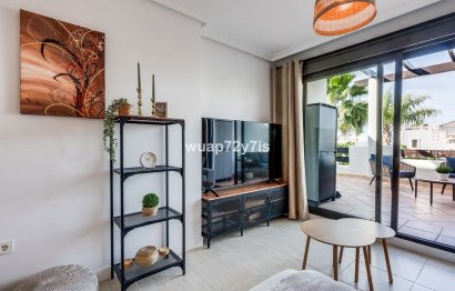 Resale - Apartment - Middle Floor Apartment - Estepona - Selwo