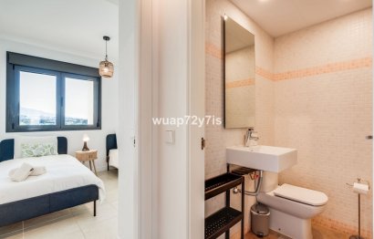 Resale - Apartment - Middle Floor Apartment - Estepona - Selwo