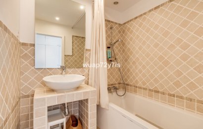 Resale - Apartment - Middle Floor Apartment - Estepona - Selwo