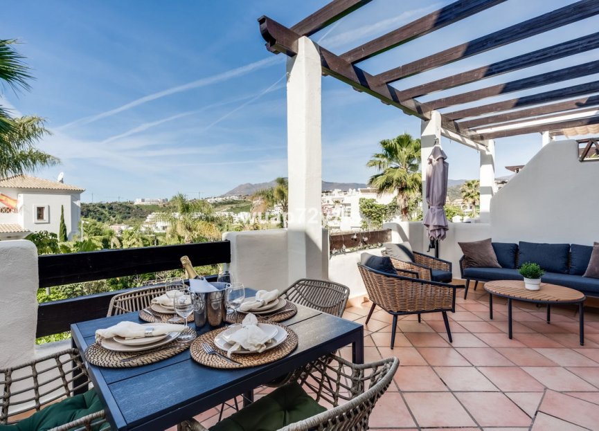 Resale - Apartment - Middle Floor Apartment - Estepona - Selwo