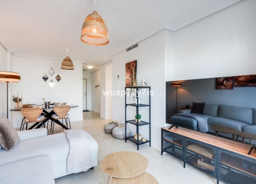 Resale - Apartment - Middle Floor Apartment - Estepona - Selwo