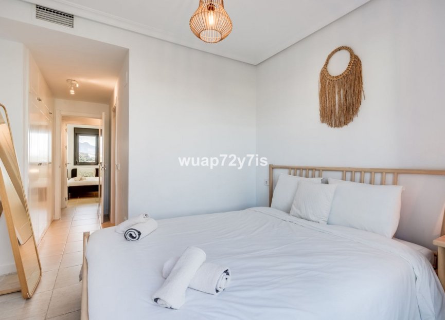 Resale - Apartment - Middle Floor Apartment - Estepona - Selwo