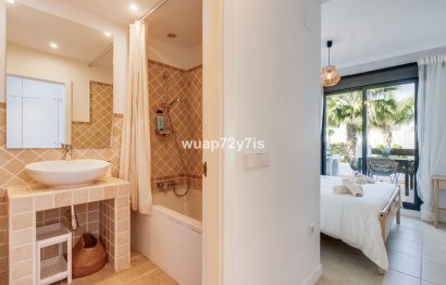 Resale - Apartment - Middle Floor Apartment - Estepona - Selwo