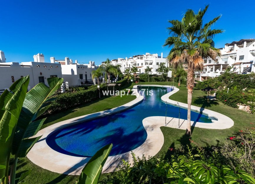 Resale - Apartment - Middle Floor Apartment - Estepona - Selwo