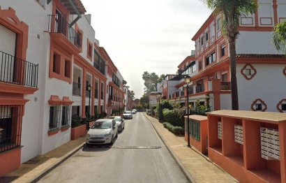 Resale - Ground floor apartment - Estepona - Atalaya