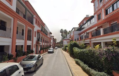 Resale - Ground floor apartment - Estepona - Atalaya