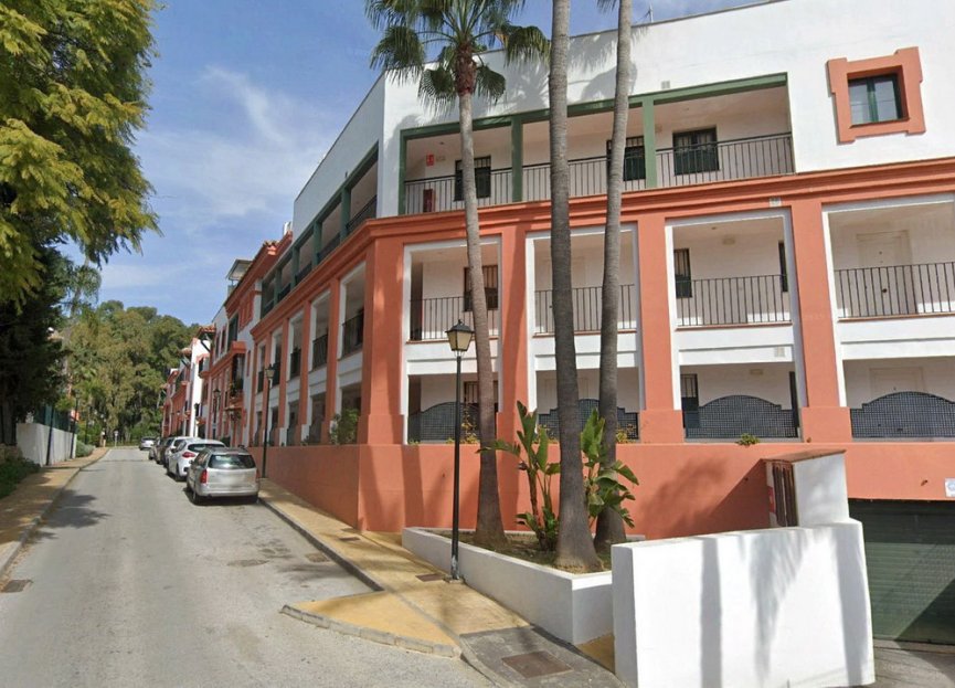 Resale - Ground floor apartment - Estepona - Atalaya