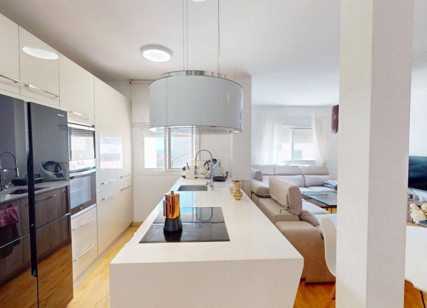 Resale - House - Detached Villa - Benalmádena - Benalmadena Centro