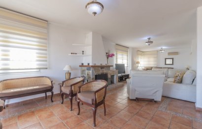 Resale - House - Detached Villa - Benalmádena - Benalmadena Costa