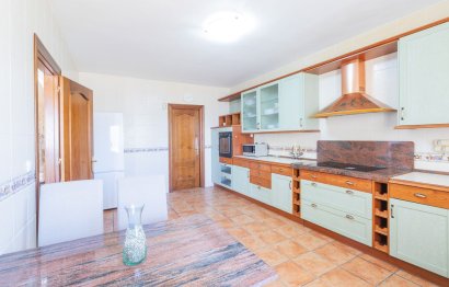 Resale - House - Detached Villa - Benalmádena - Benalmadena Costa