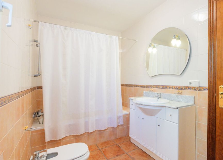 Resale - House - Detached Villa - Benalmádena - Benalmadena Costa