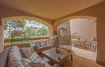 Resale - Ground floor apartment - Estepona - Hacienda del Sol