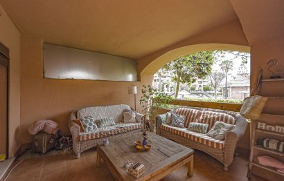 Resale - Ground floor apartment - Estepona - Hacienda del Sol