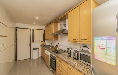 Resale - Ground floor apartment - Estepona - Hacienda del Sol