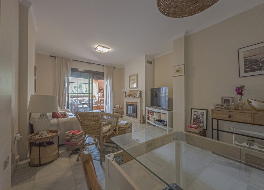 Resale - Ground floor apartment - Estepona - Hacienda del Sol