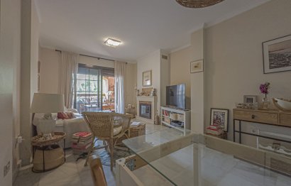 Resale - Ground floor apartment - Estepona - Hacienda del Sol