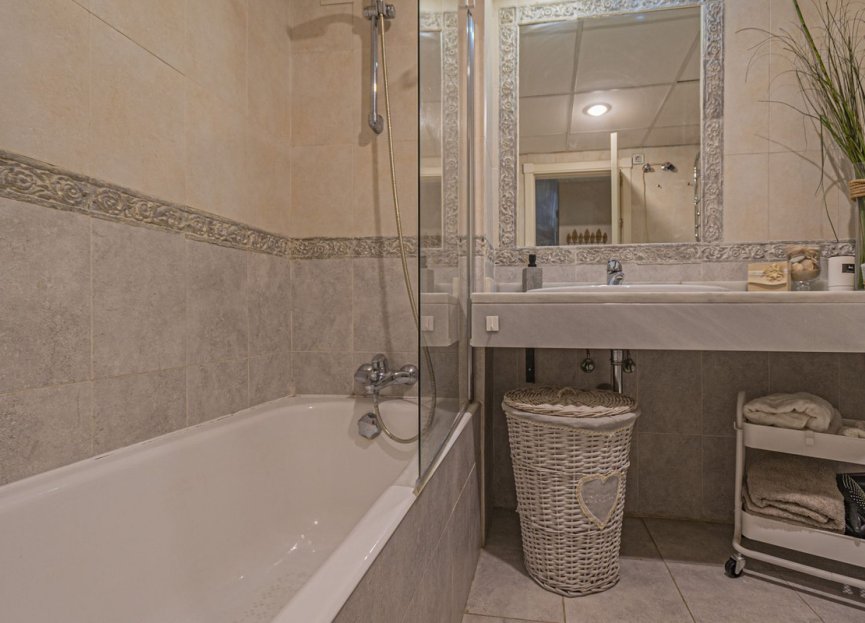 Resale - Ground floor apartment - Estepona - Hacienda del Sol