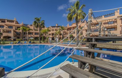Resale - Ground floor apartment - Estepona - Hacienda del Sol