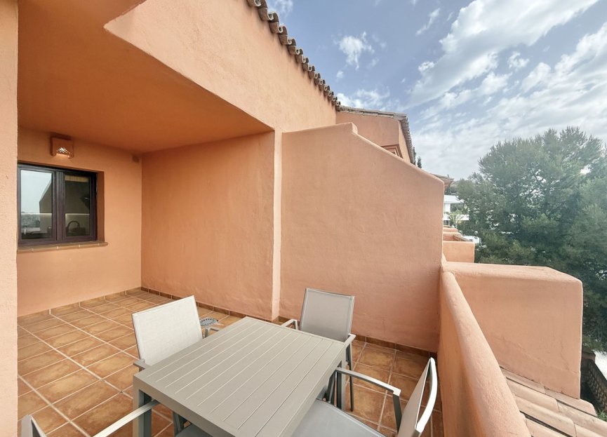 Resale - Apartment - Top Floor Apartment - Benahavís - Benahavís Centro