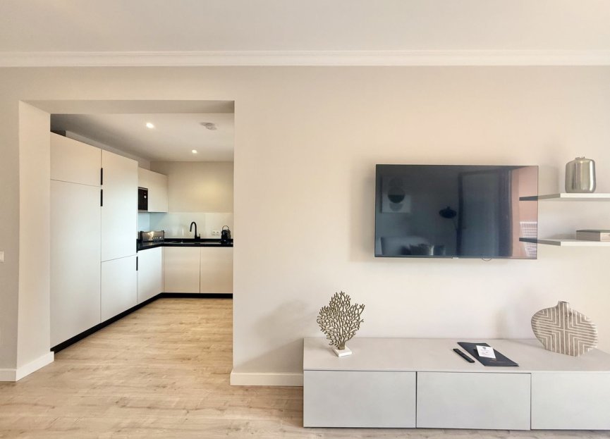 Resale - Apartment - Top Floor Apartment - Benahavís - Benahavís Centro