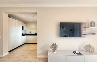 Resale - Apartment - Top Floor Apartment - Benahavís - Benahavís Centro