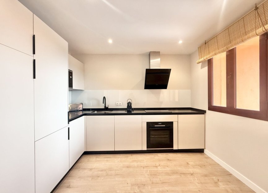 Resale - Apartment - Top Floor Apartment - Benahavís - Benahavís Centro