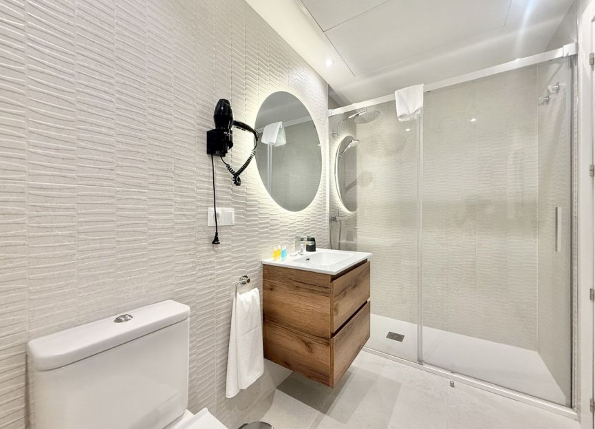 Resale - Apartment - Top Floor Apartment - Benahavís - Benahavís Centro