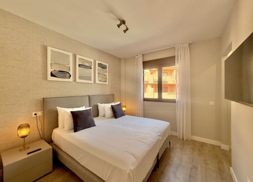 Resale - Apartment - Top Floor Apartment - Benahavís - Benahavís Centro