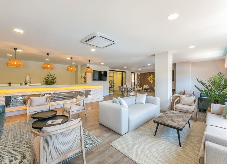 Resale - Apartment - Top Floor Apartment - Benahavís - Benahavís Centro