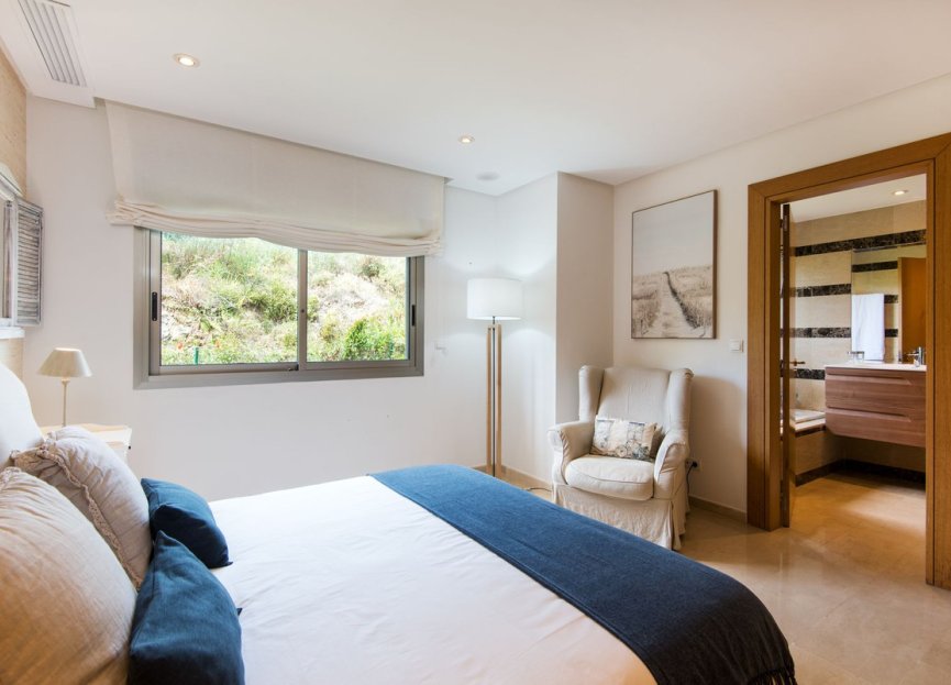 Resale - House - Townhouse - Marbella - Nagüeles