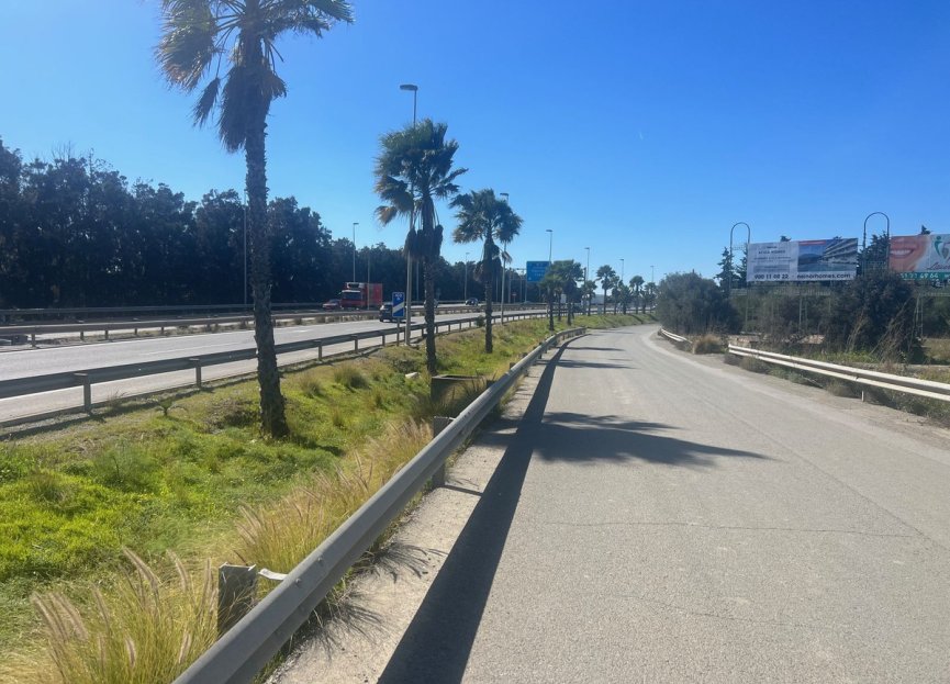 Reventa - Plot - Commercial Plot - Estepona - Estepona Centro
